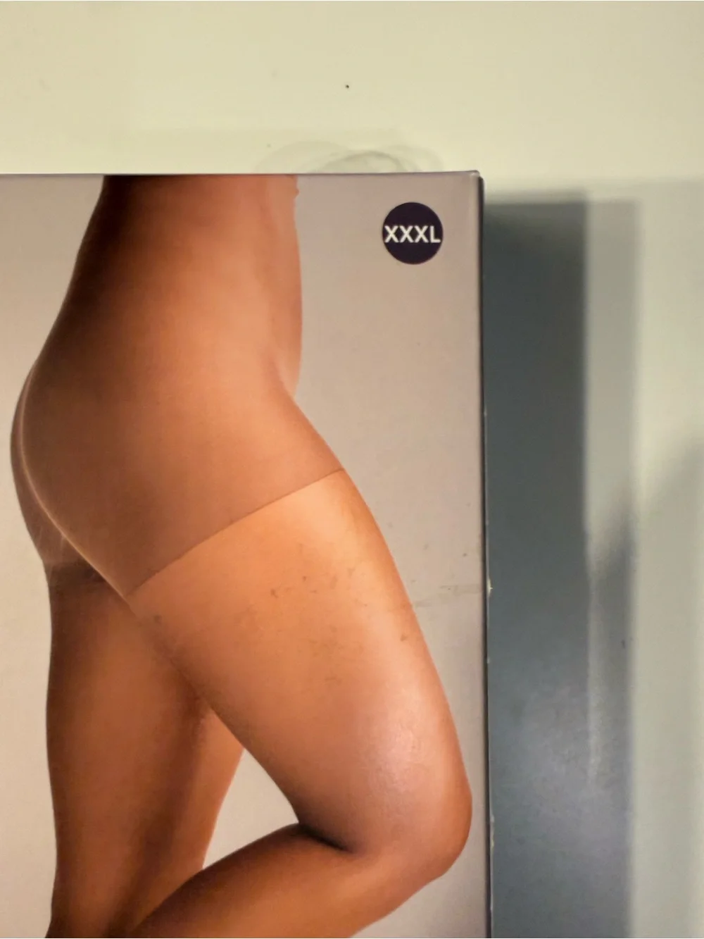 Impressions Silk Shimmer Sheer Hosiery in Coffee Bean denier 20